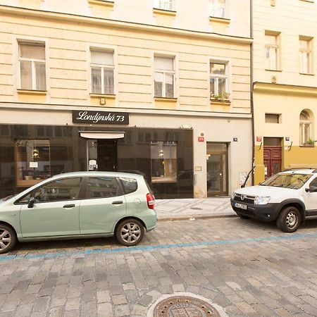 Premier Apartments Near The Museum プラハ エクステリア 写真