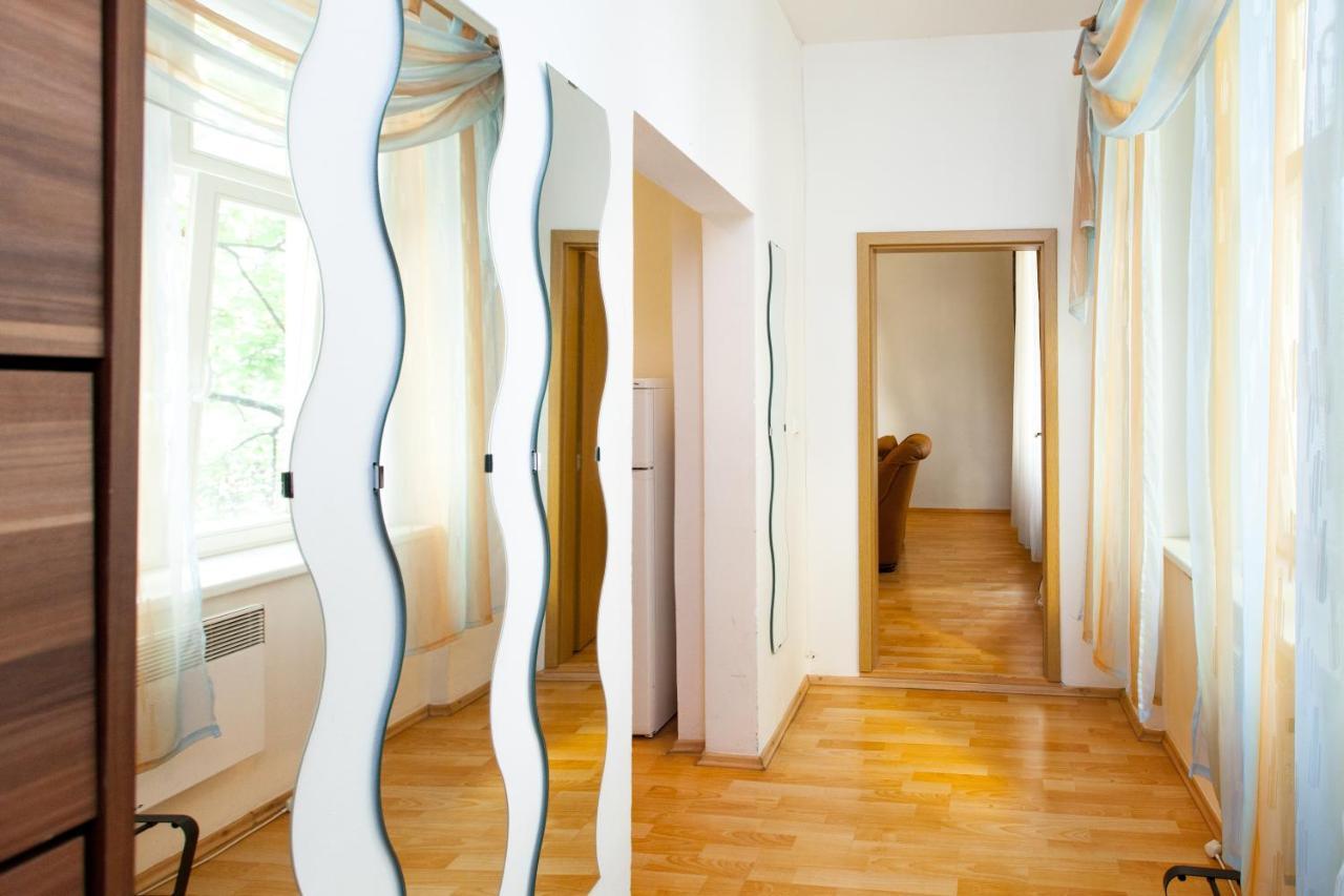 Premier Apartments Near The Museum プラハ エクステリア 写真