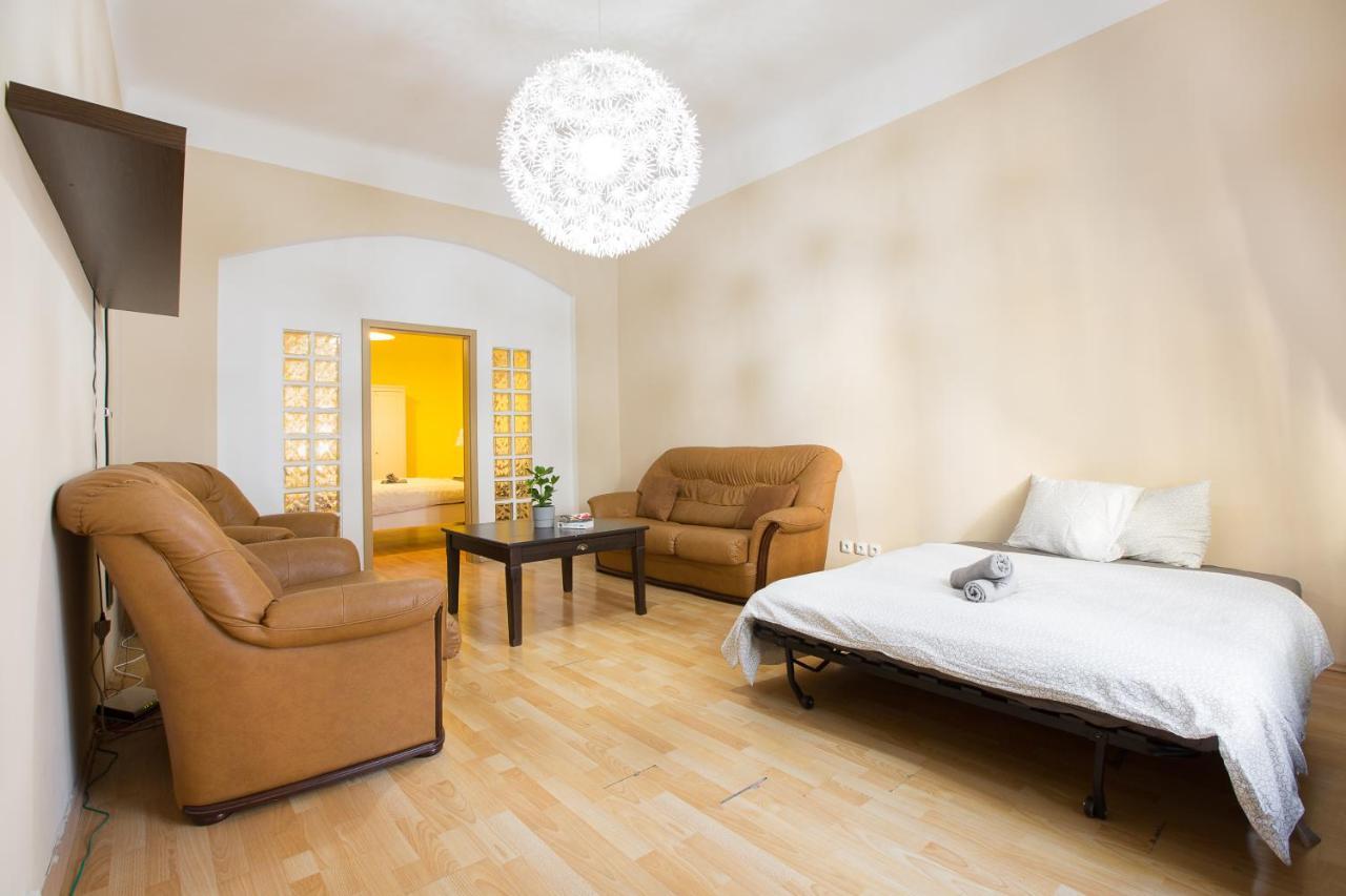 Premier Apartments Near The Museum プラハ エクステリア 写真